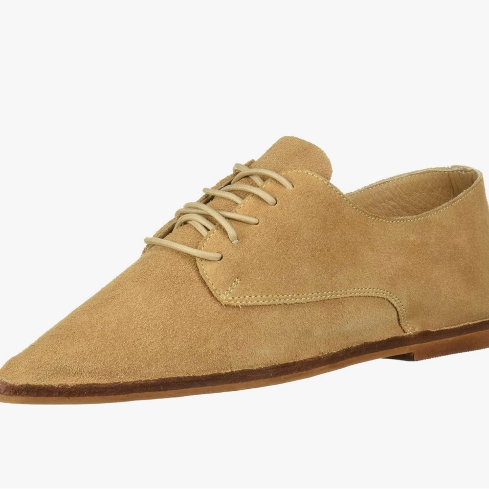 Brand New Kaanas shoes size 9